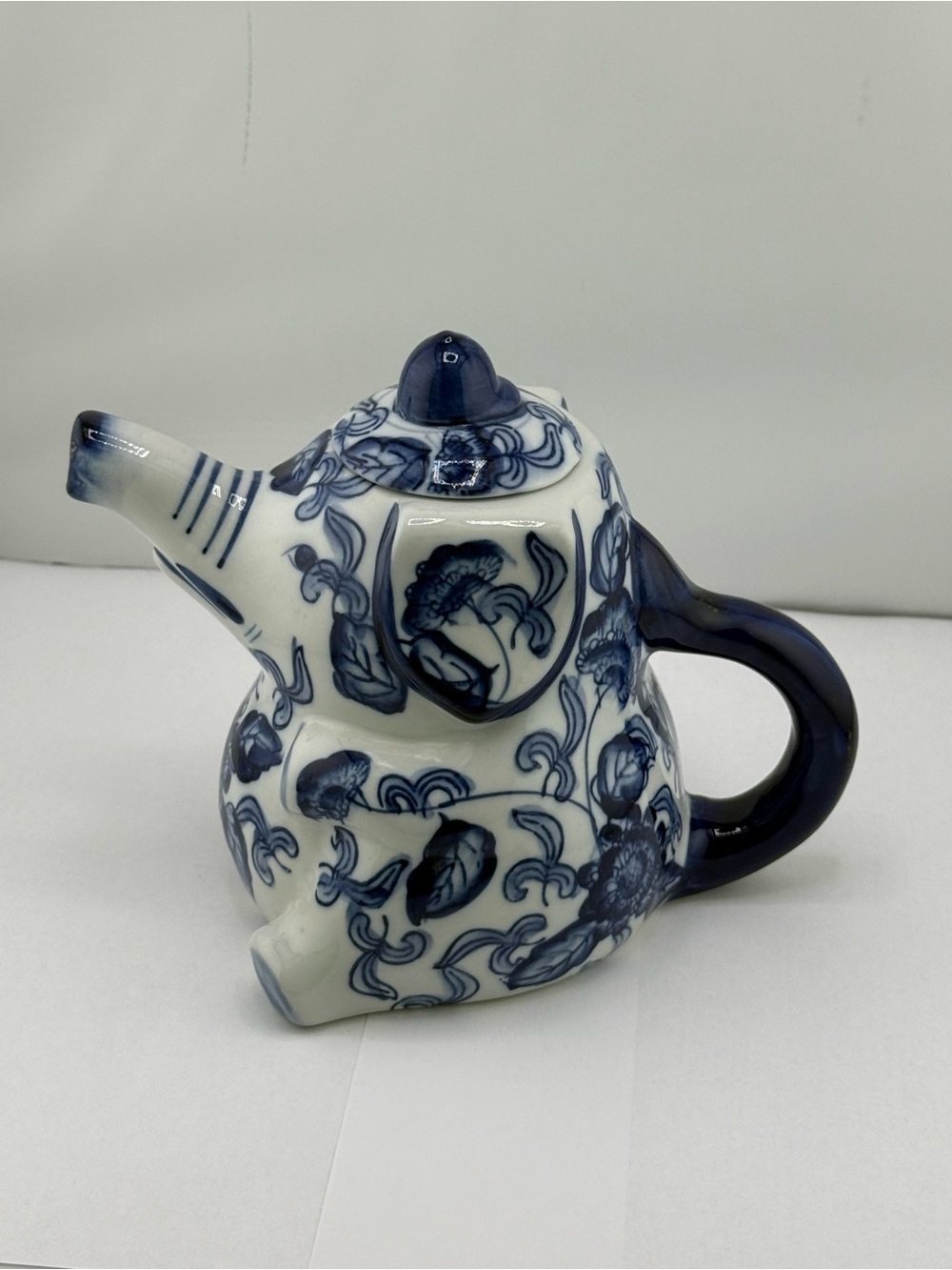 Blue And White Floral Porcelain Elephant Teapot Vintage Art Deco